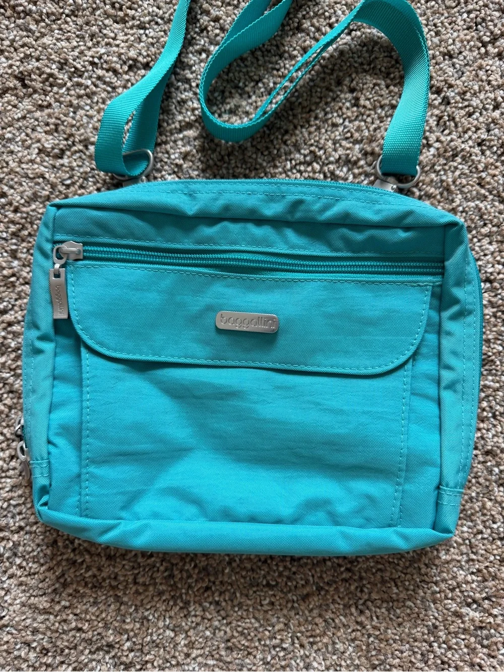 BAGGALLINI Bright Teal Nylon Zippered Crossbody Shoulder Bag